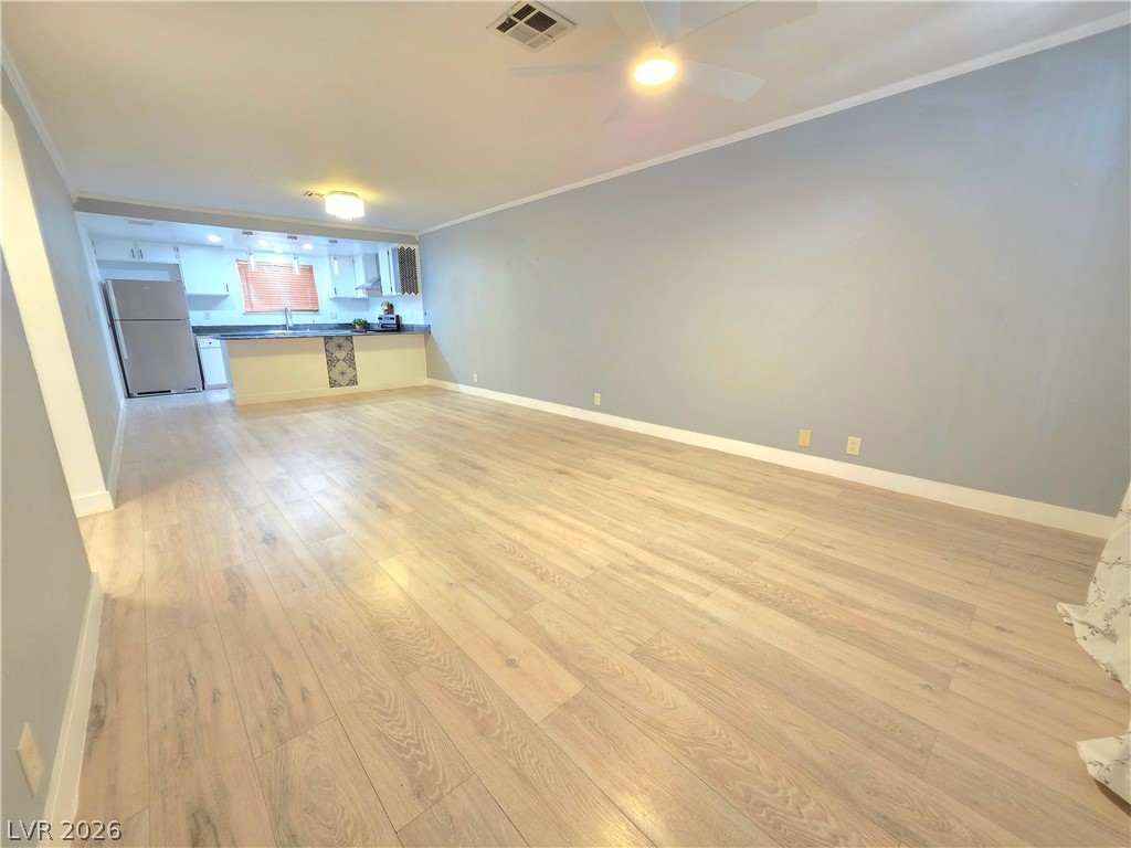 Photo 7 of 39, 3275 Arville Street #C