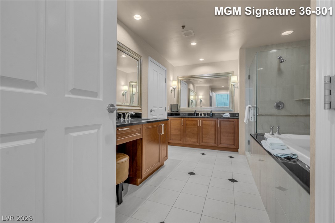 Photo 22 of 86, 125 E Harmon Avenue #3601&3603