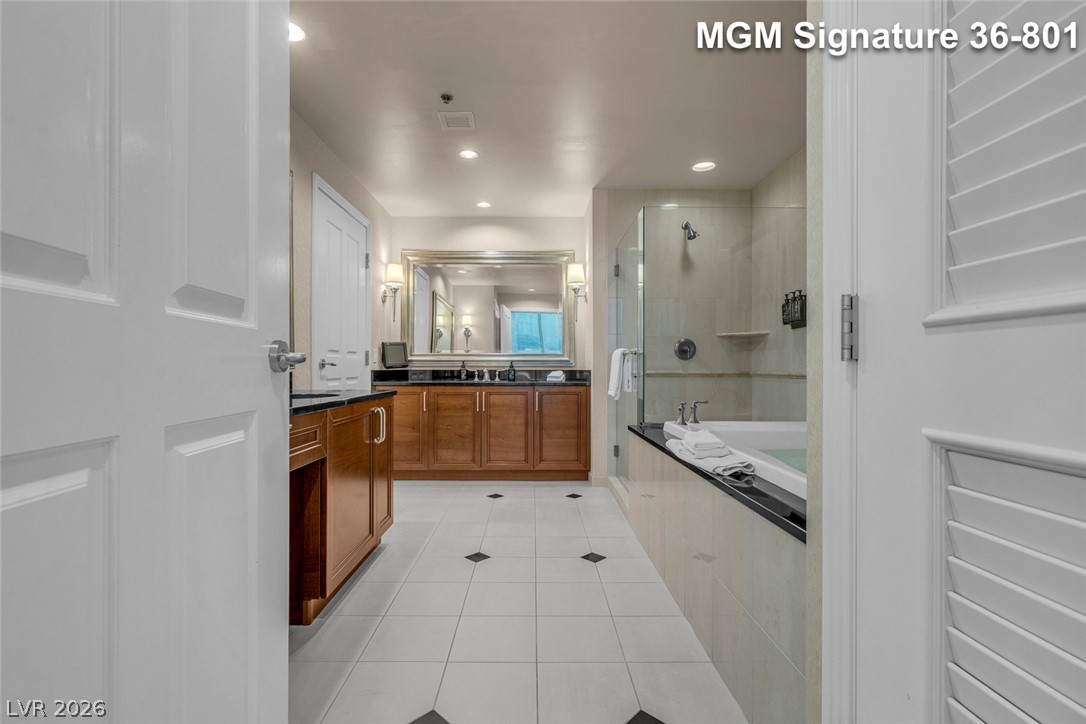 Photo 23 of 86, 125 E Harmon Avenue #3601&3603