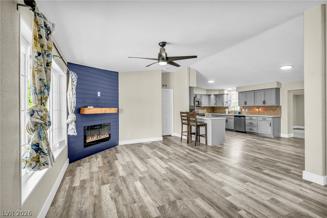 Photo 10 of 70, 4311 W Betty Avenue