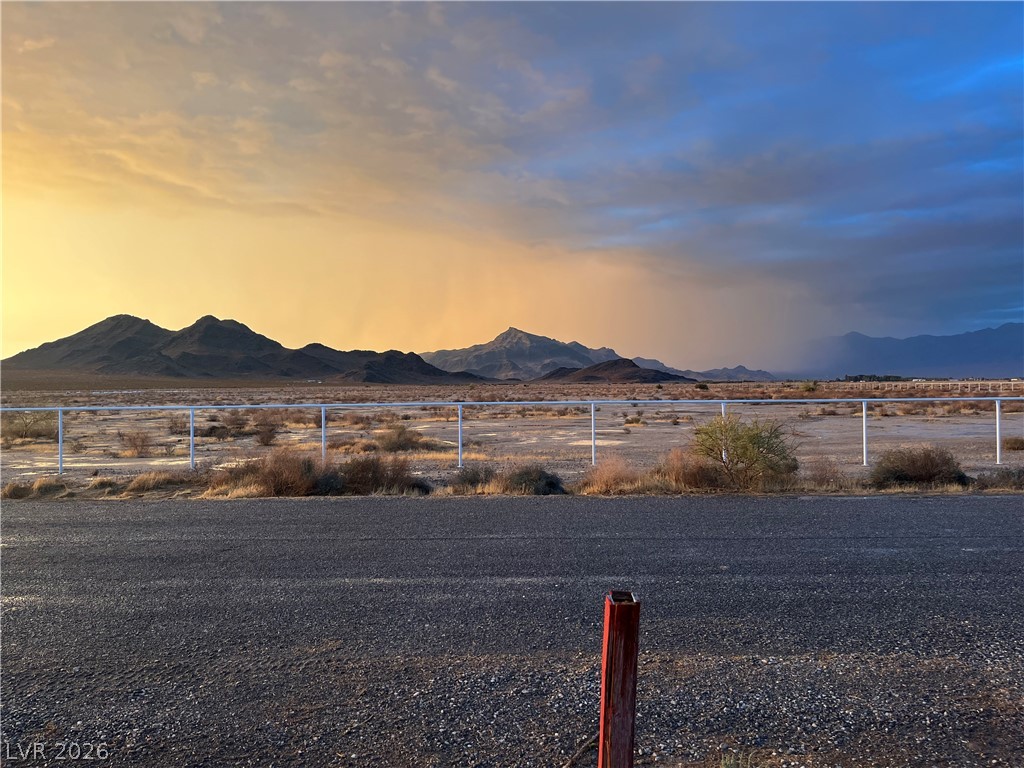 Photo 2 of 4311 W Betty Avenue