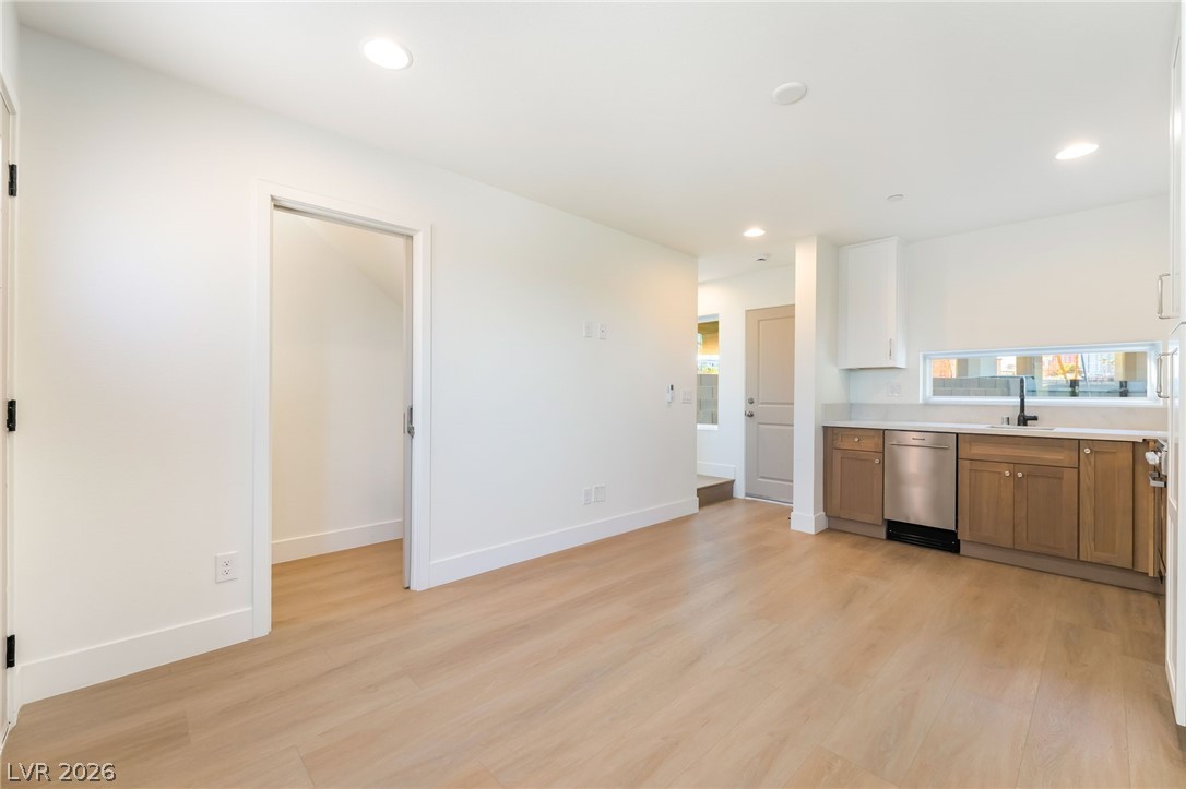 Photo 7 of 66, 350 N 13th Street