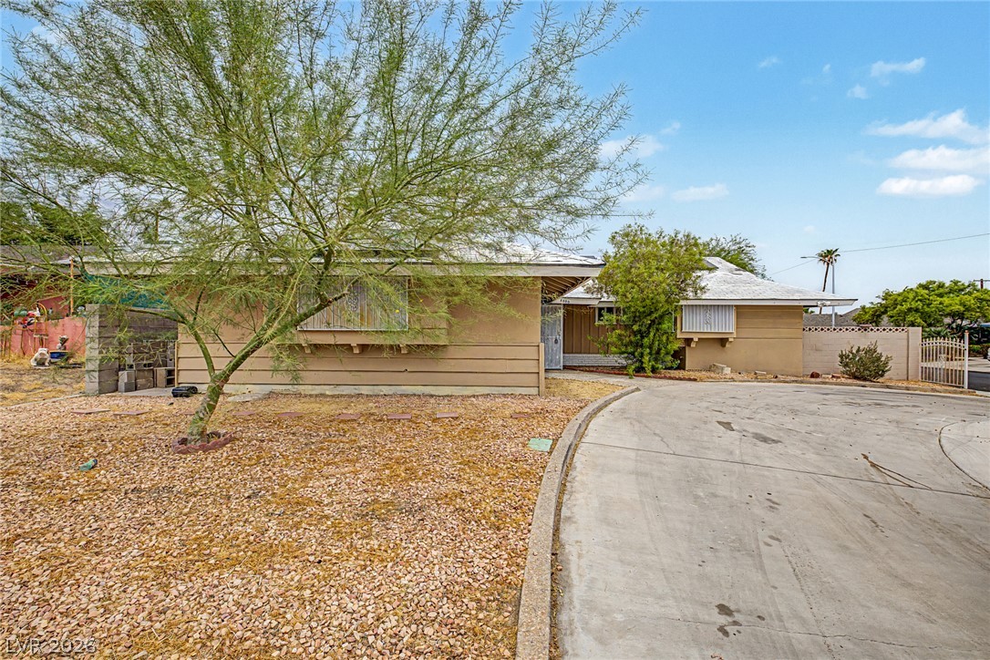 Photo 2 of 4000 Fortune Avenue