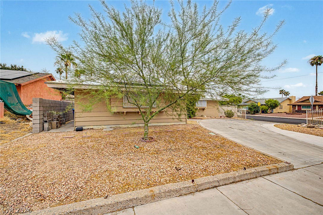 Photo 4 of 4000 Fortune Avenue