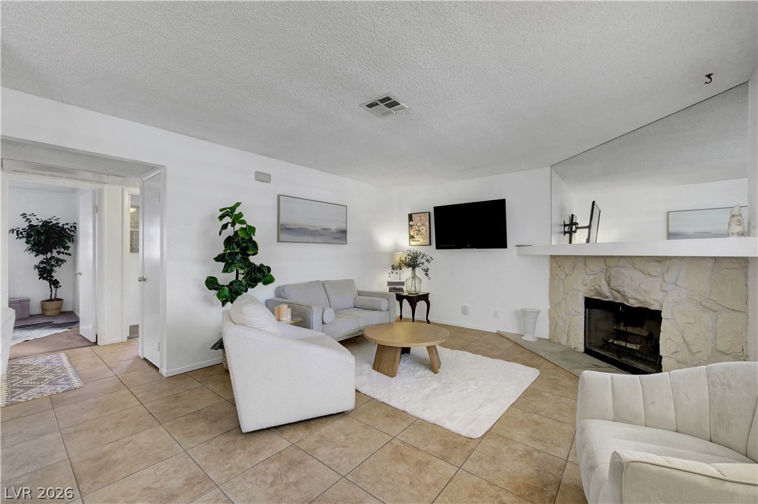 1108 N Cimarron Road #101, Las Vegas