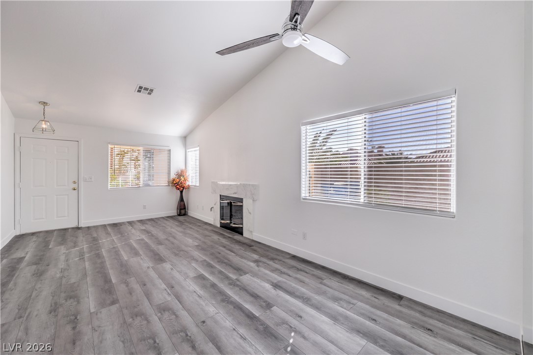 Photo 5 of 3869 Mapleview Court