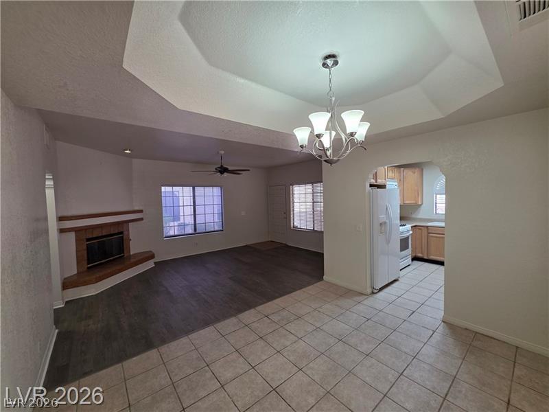Photo 13 of 40, 1407 Santa Margarita Street #A