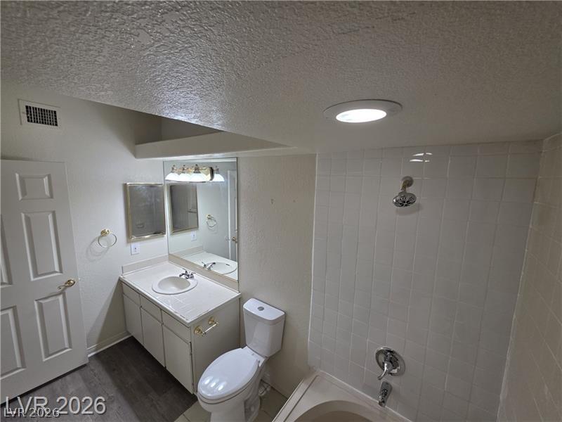 Photo 33 of 40, 1407 Santa Margarita Street #A