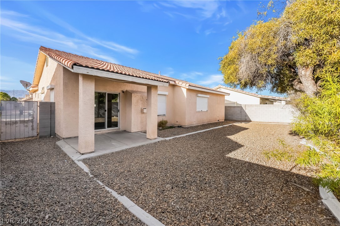 Photo 31 of 38, 3113 W Colton Avenue