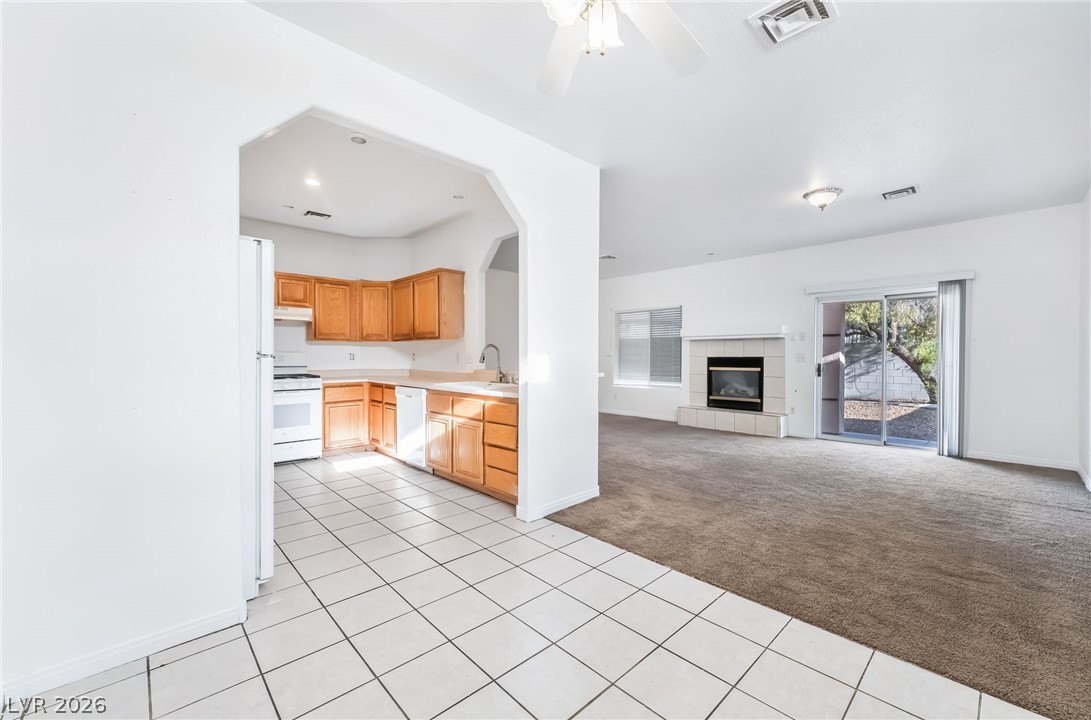 Photo 7 of 38, 3113 W Colton Avenue
