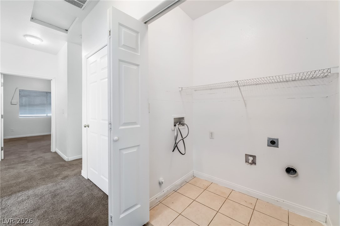 Photo 29 of 38, 3113 W Colton Avenue