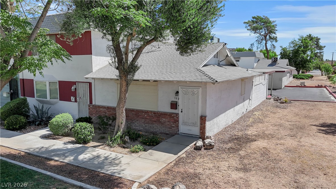 193 Greenbriar Townhouse Way, Las Vegas 89121