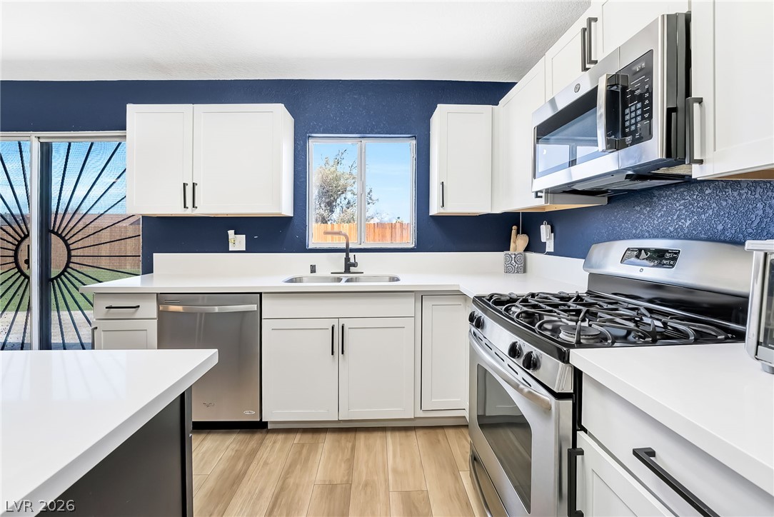 Photo 2 of 525 Zuber Avenue