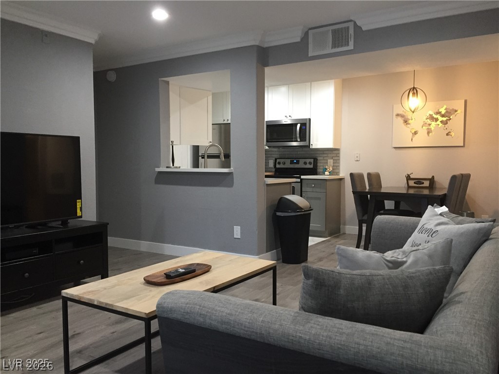 201 Mission Laguna Lane #107, Las Vegas 89107