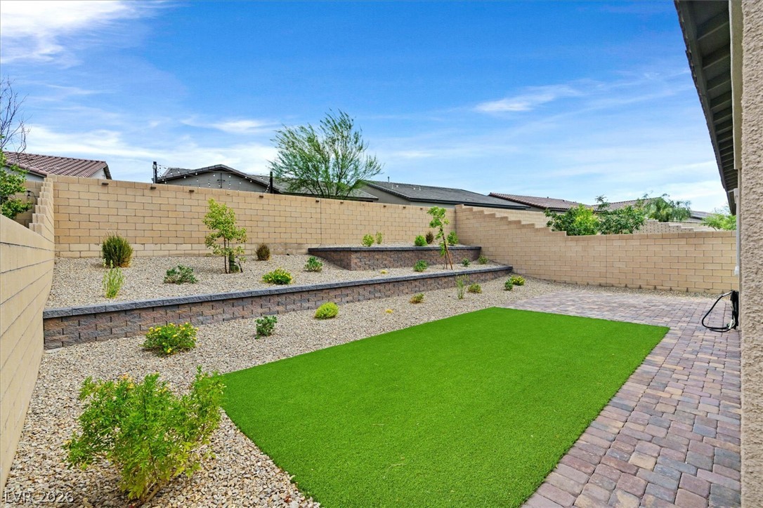 Photo 28 of 51, 552 Comodo Street