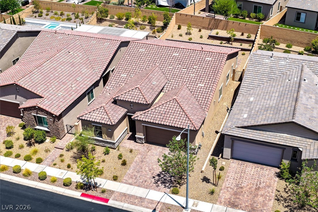 Photo 31 of 51, 552 Comodo Street