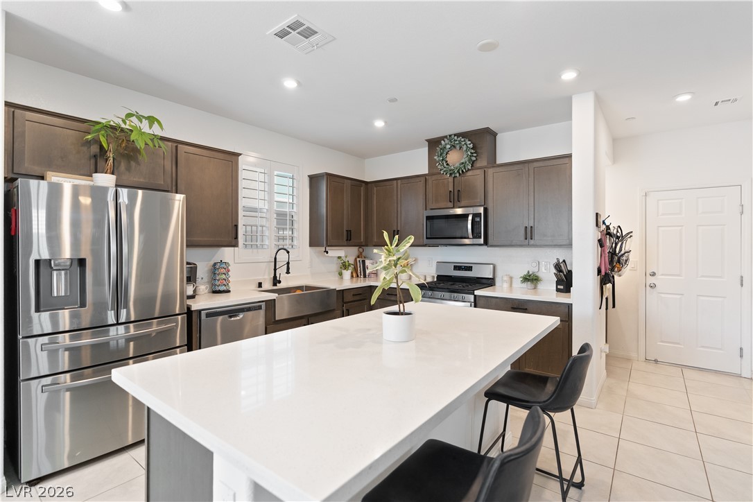 Photo 5 of 10925 Oregano Avenue