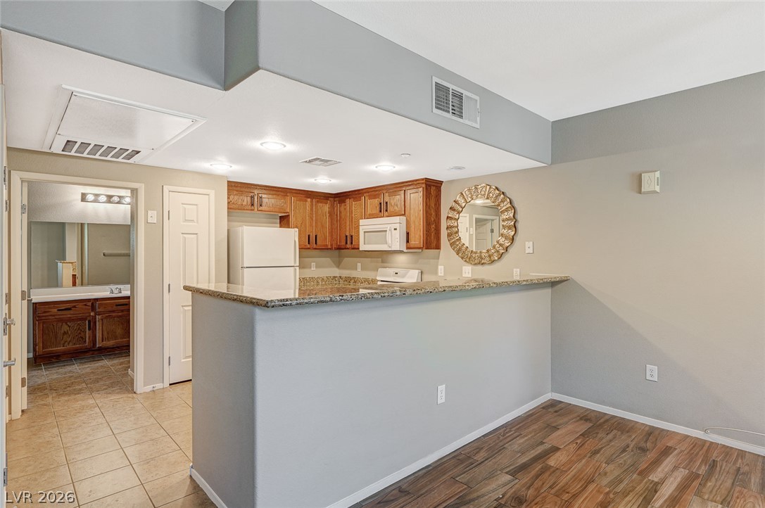 Photo 11 of 39, 50 Aura De Blanco Street #19103