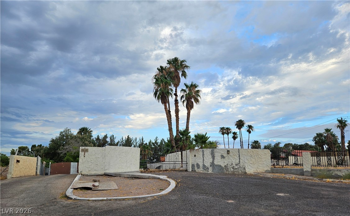 3115 E Viking Road, Las Vegas 89121