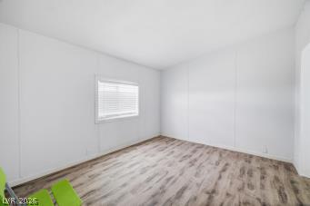 Photo 4 of 961 W Elderberry Street