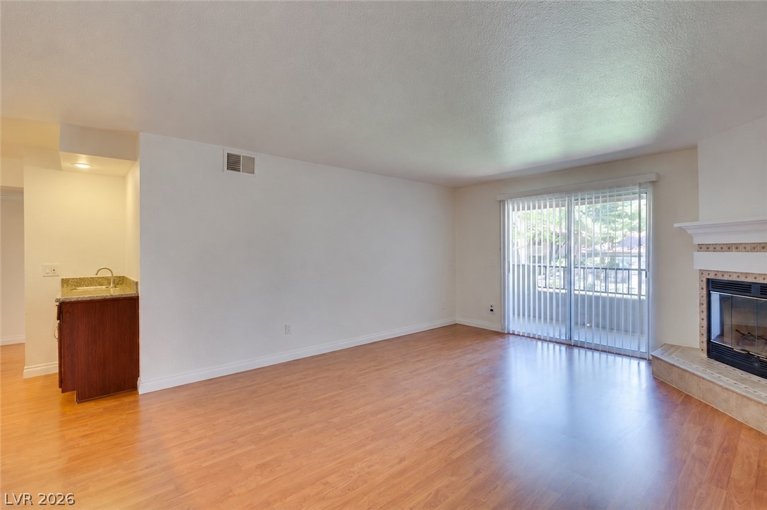 Photo 8 of 24, 2606 S Durango Drive #246
