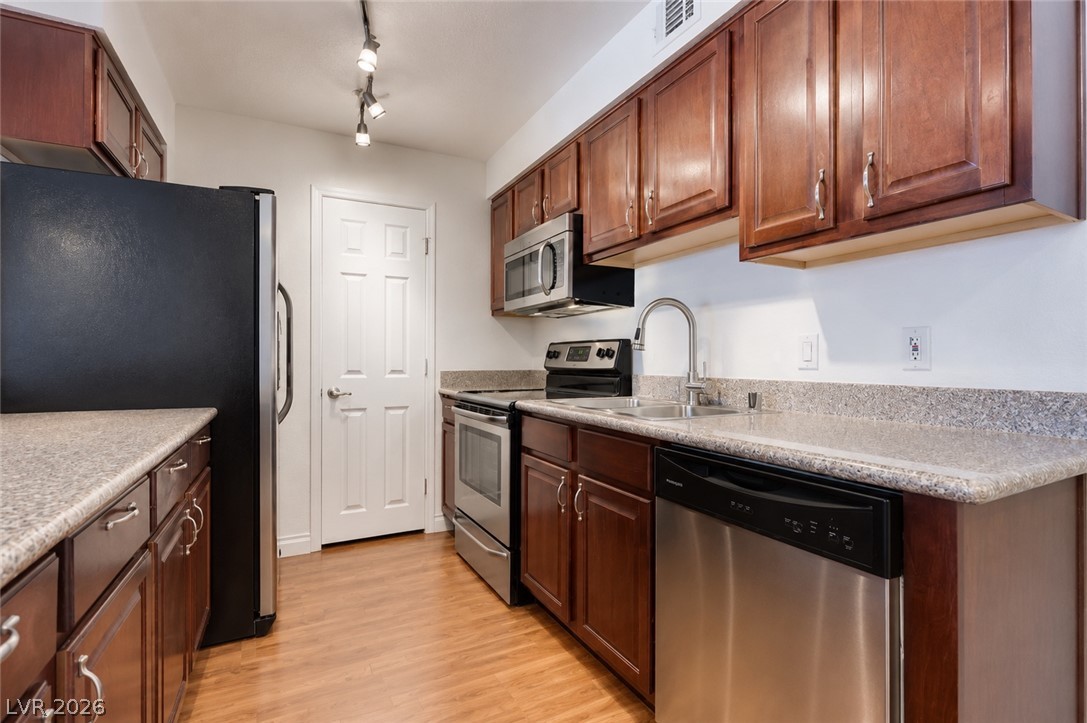 Photo 16 of 24, 2606 S Durango Drive #246
