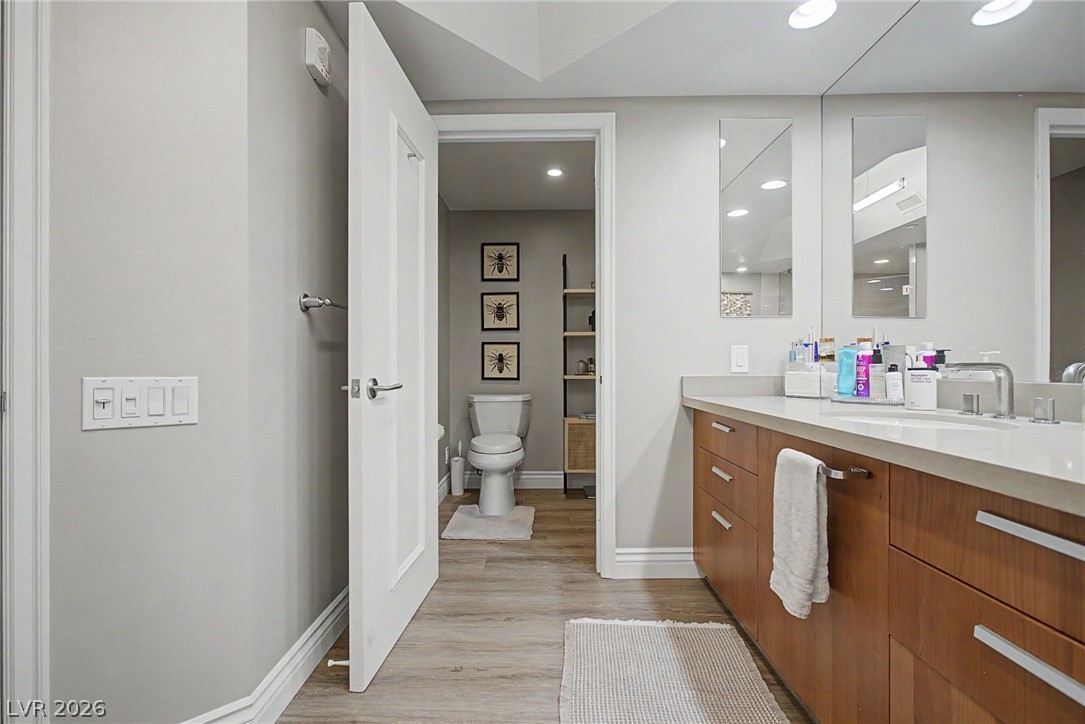 Photo 33 of 40, 2777 Paradise Road #801