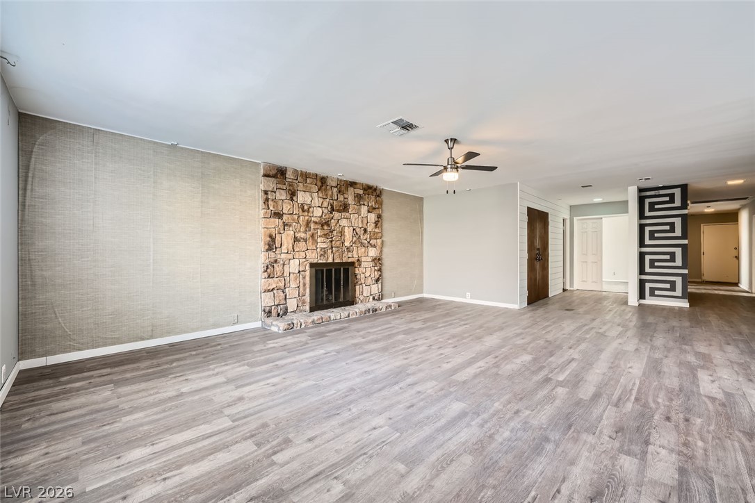 Photo 8 of 31, 3954 Edgemoor Way