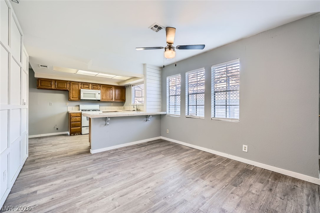 Photo 15 of 31, 3954 Edgemoor Way