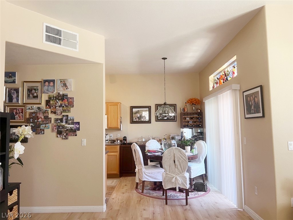 Photo 8 of 30, 2305 W Horizon Ridge Parkway #1613