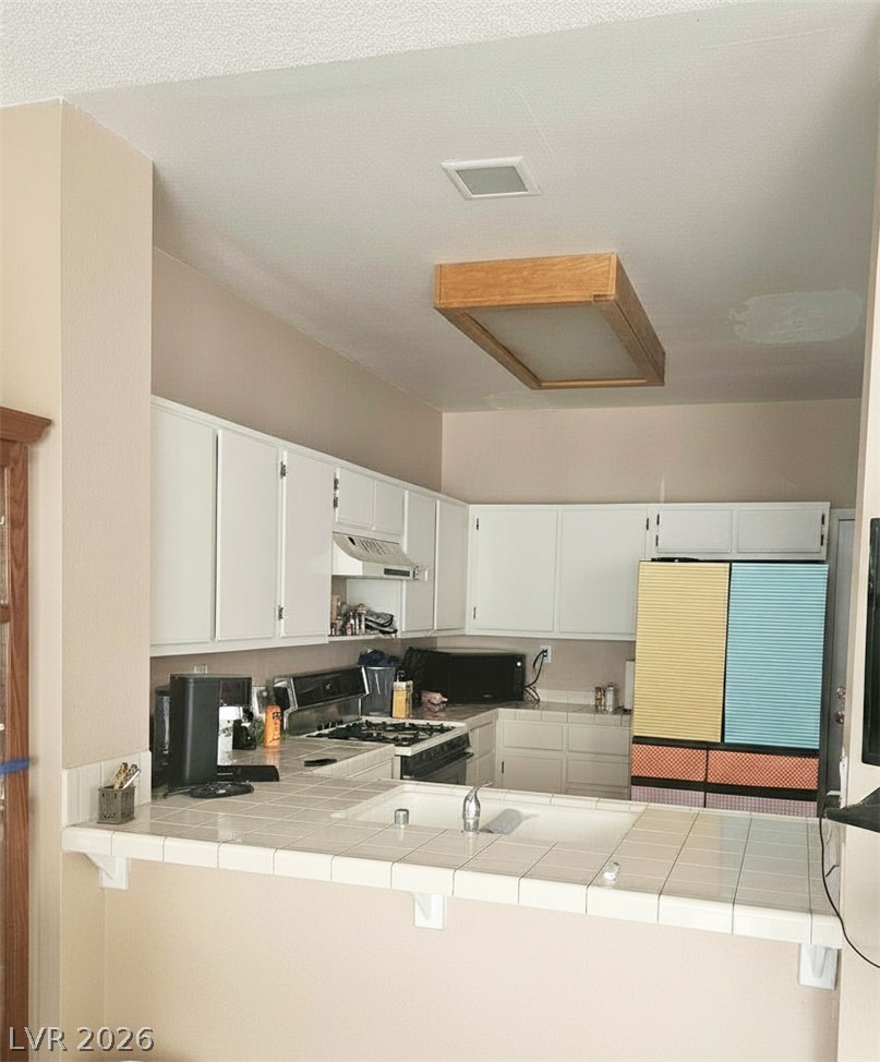 Photo 8 of 23, 1727 Comstock Drive