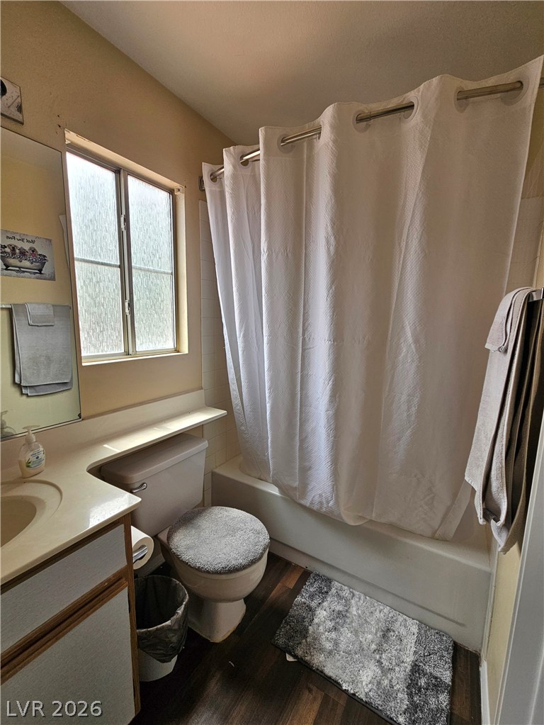 Photo 15 of 23, 1727 Comstock Drive