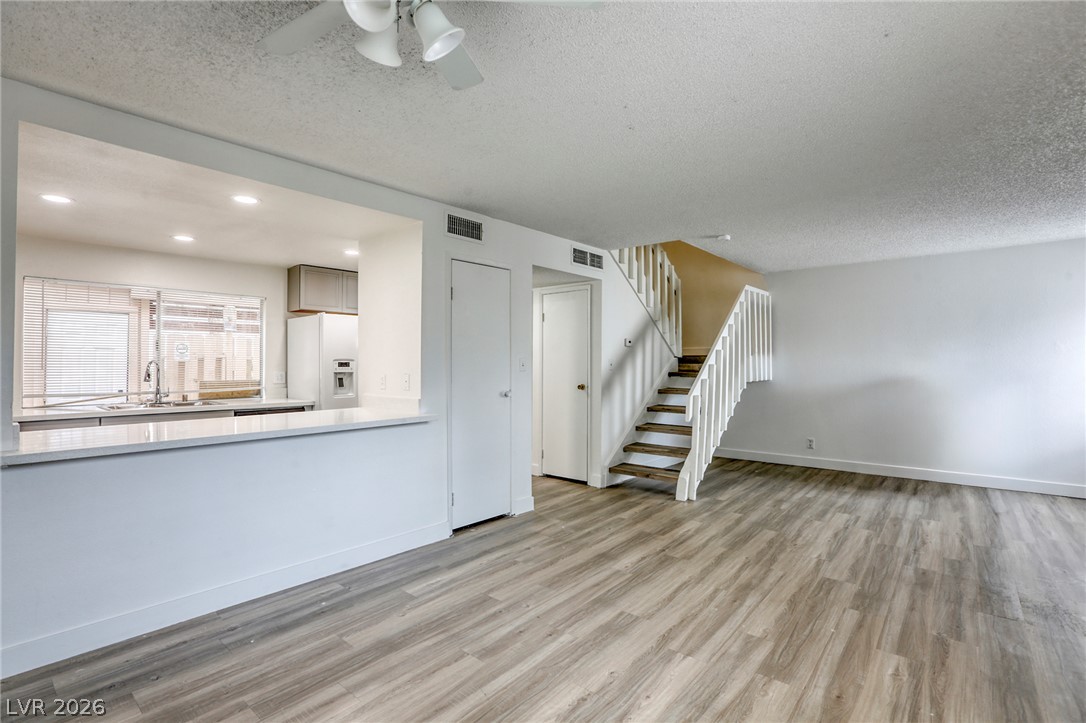 Photo 9 of 44, 4770 Topaz Street #14