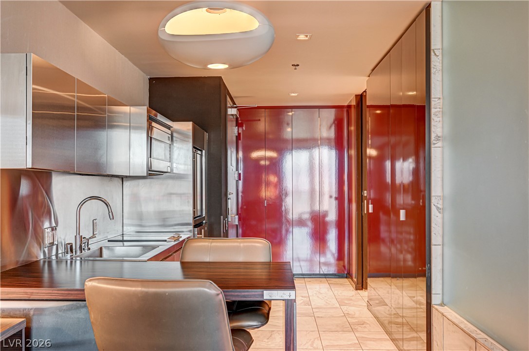 Photo 6 of 49, 4381 W Flamingo Road #53307