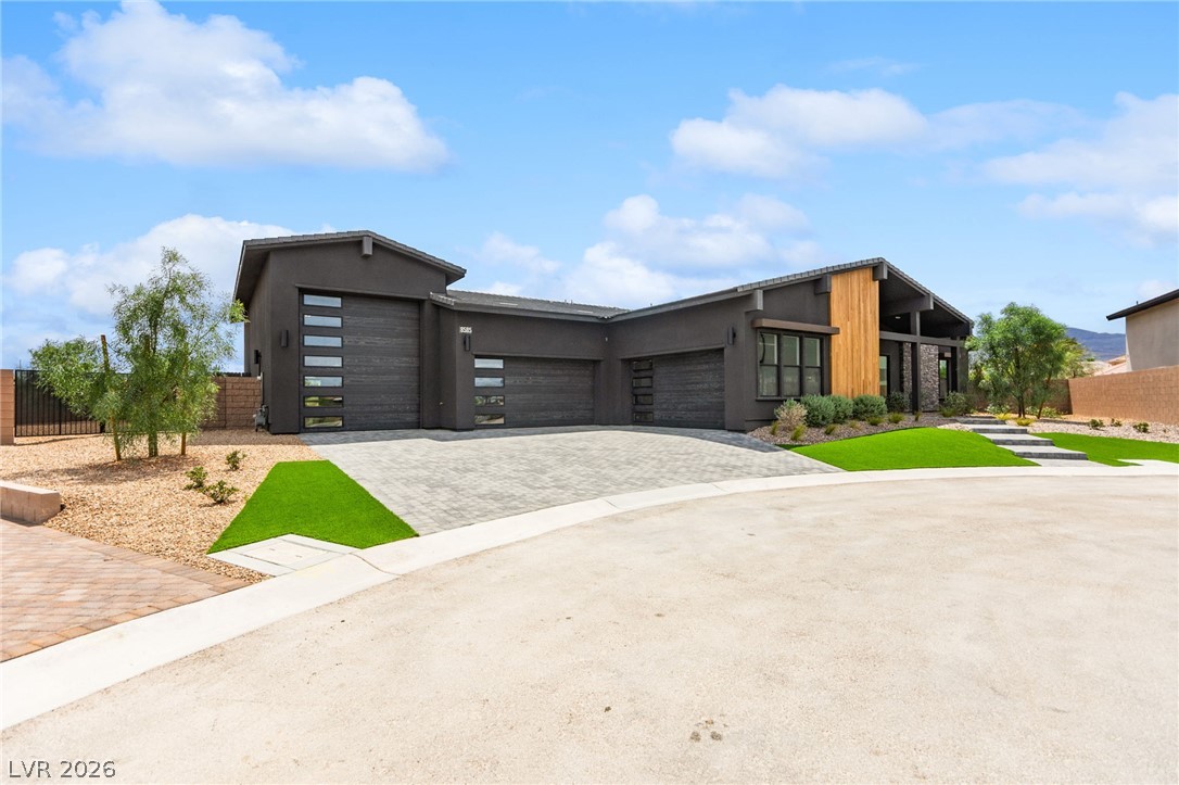8585 Stange Avenue, Las Vegas 89129