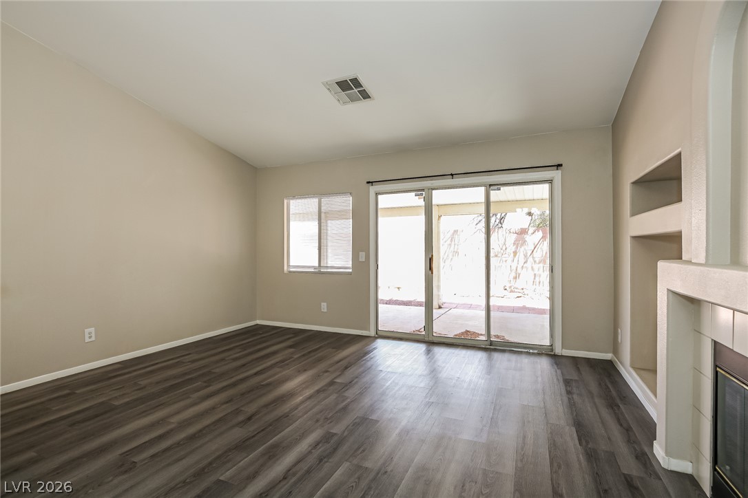 Photo 7 of 21, 3348 Steppe Street