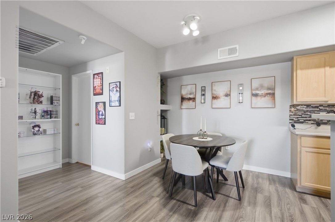 Photo 14 of 63, 2615 W Gary Avenue #2067
