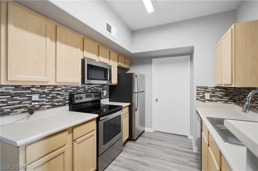 Photo 23 of 63, 2615 W Gary Avenue #2067