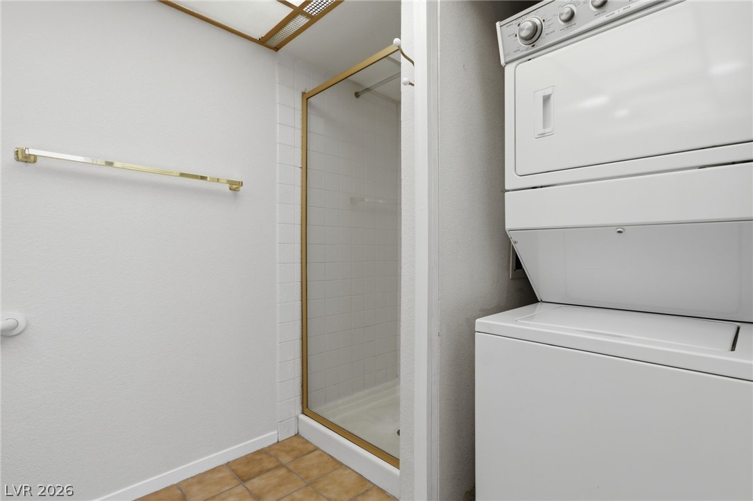 Photo 9 of 14, 1751 E Reno Avenue #221