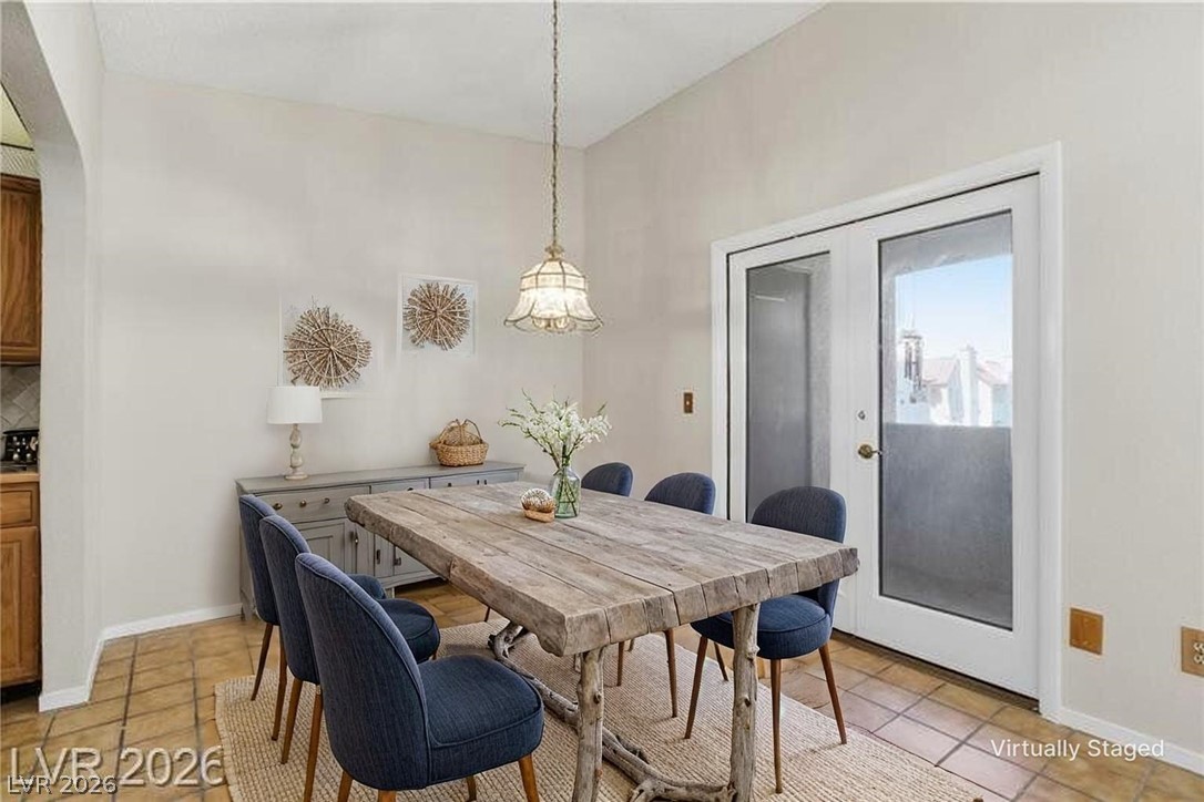 Photo 6 of 14, 1751 E Reno Avenue #221