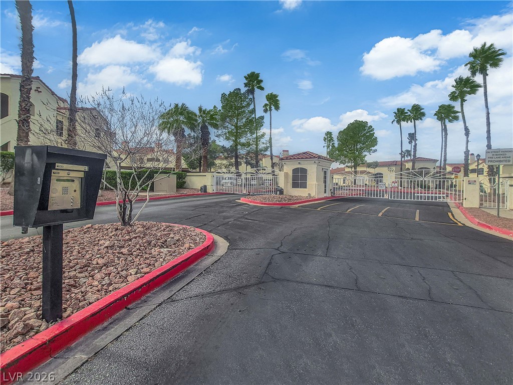 Photo 30 of 33, 698 S Racetrack Road #1521