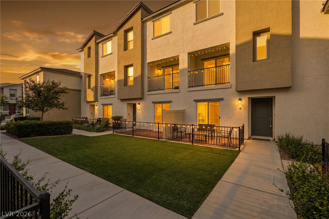 12328 Golden Wreath Road #3, Las Vegas 89183