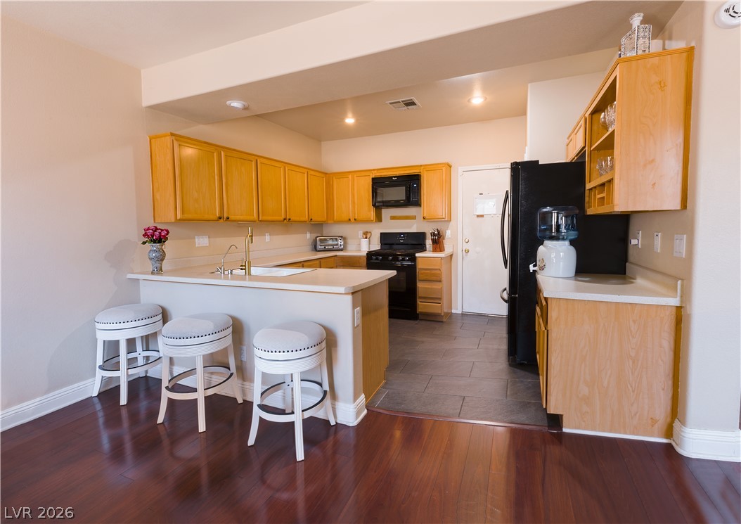 Photo 4 of 4420 Acropolis Avenue