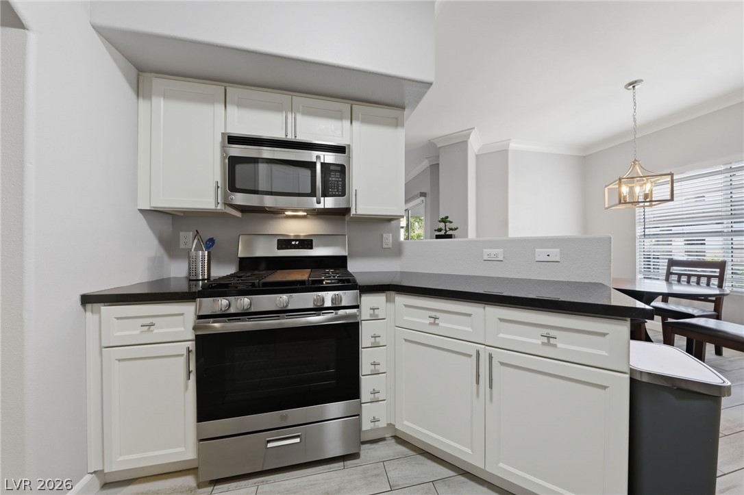 Photo 10 of 26, 5525 W Flamingo Road #1023