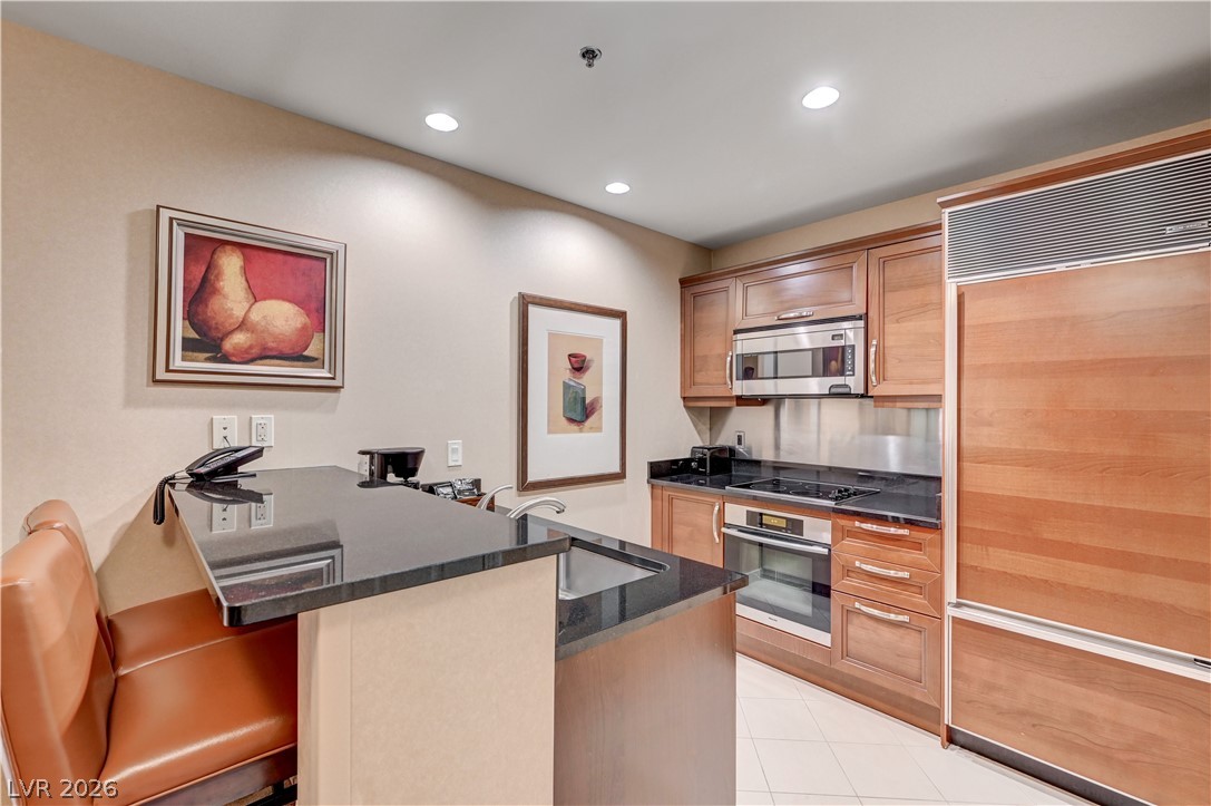 Photo 14 of 85, 125 E HARMON Avenue #3419 & 3421