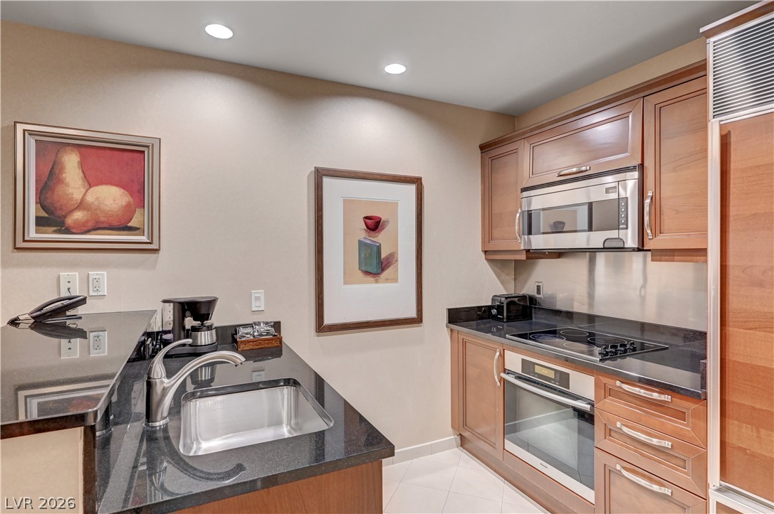 Photo 15 of 85, 125 E HARMON Avenue #3419 & 3421
