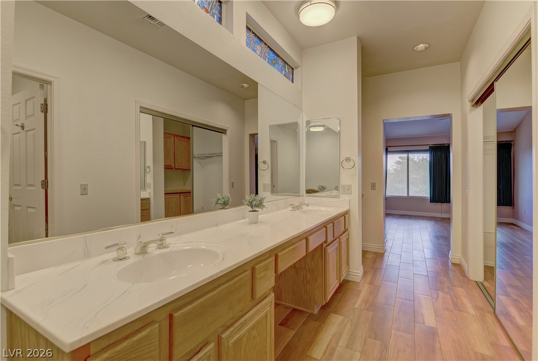 Photo 17 of 32, 2516 Highvale Drive