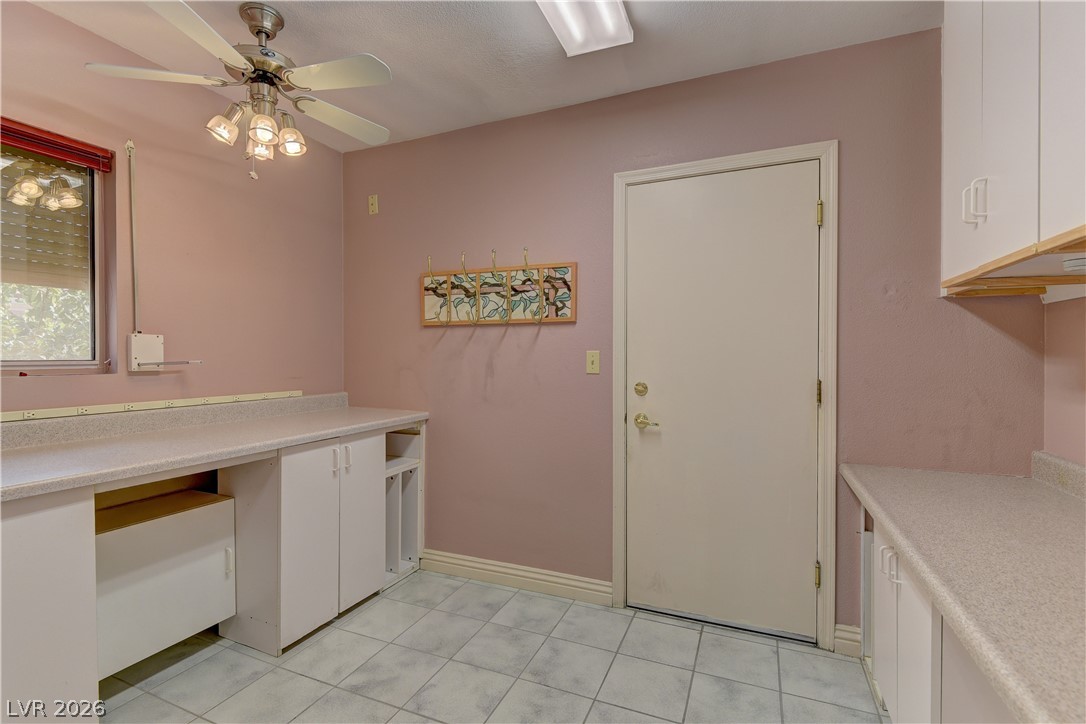 Photo 12 of 32, 2516 Highvale Drive