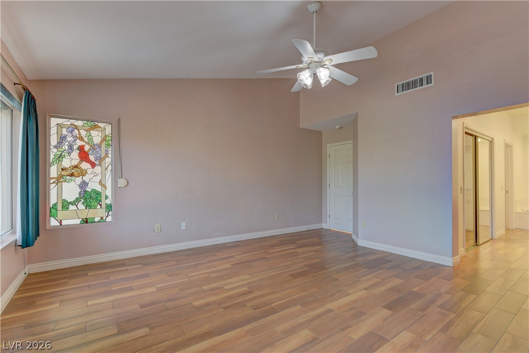 Photo 14 of 32, 2516 Highvale Drive