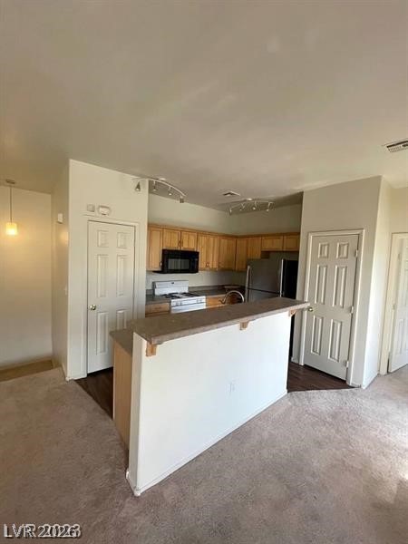 Photo 31 of 74, 6316 BEIGE BLUFF Street #201